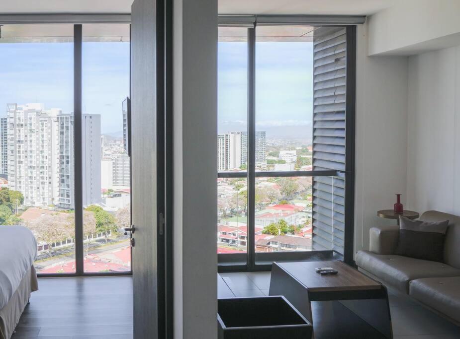 Urban Executive Apartment *